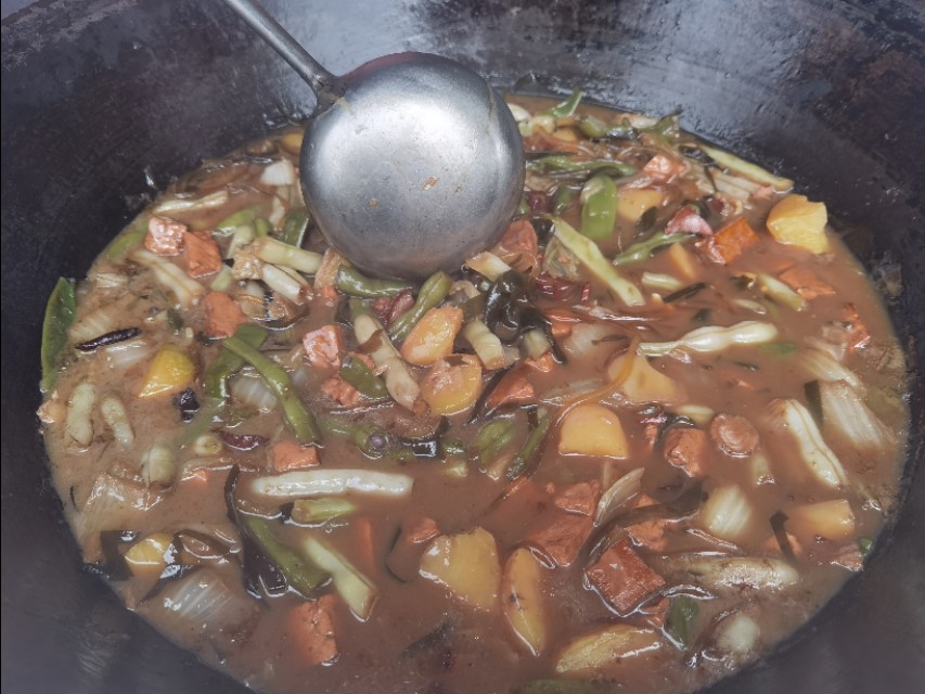 吃在驼梁，体验舌尖上的味道/郝贵云