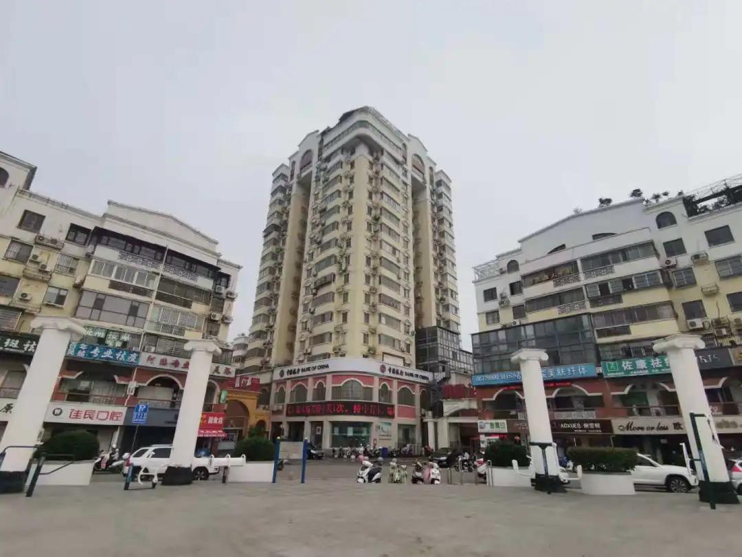 南阳月薪5000买什么样的房子,南阳的有钱人都住在哪