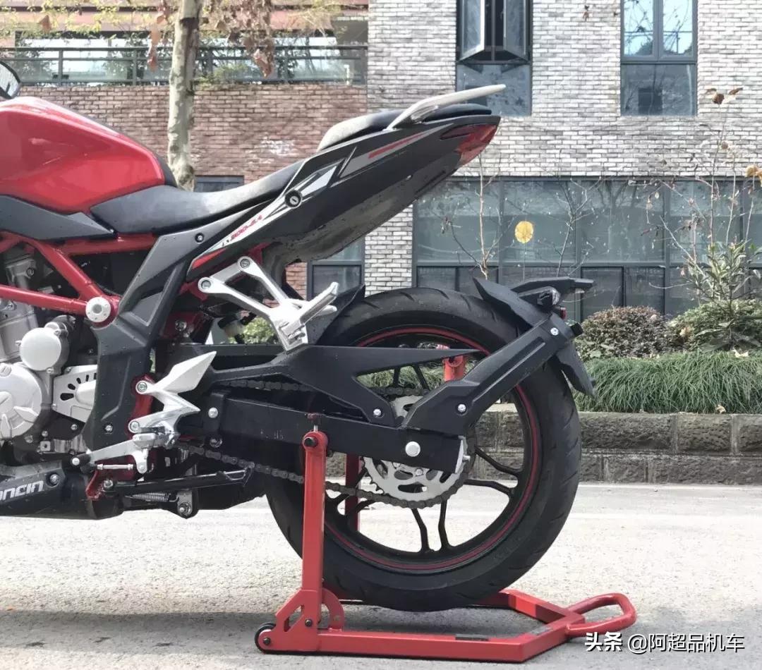 摩托车轮胎zr和r是什么意思,摩托轮胎r和zr什么区别