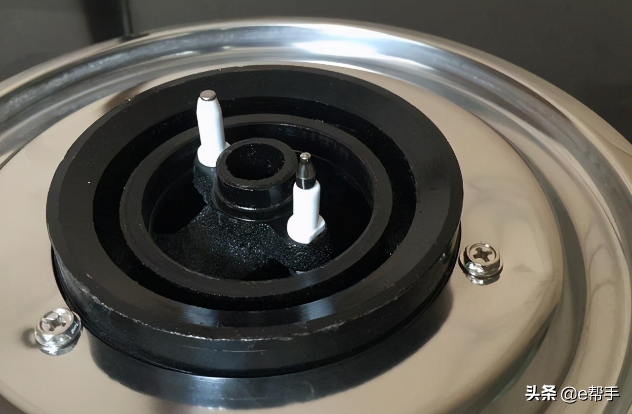 燃气灶红火烧黑锅底怎么办,燃气灶红火调节无用