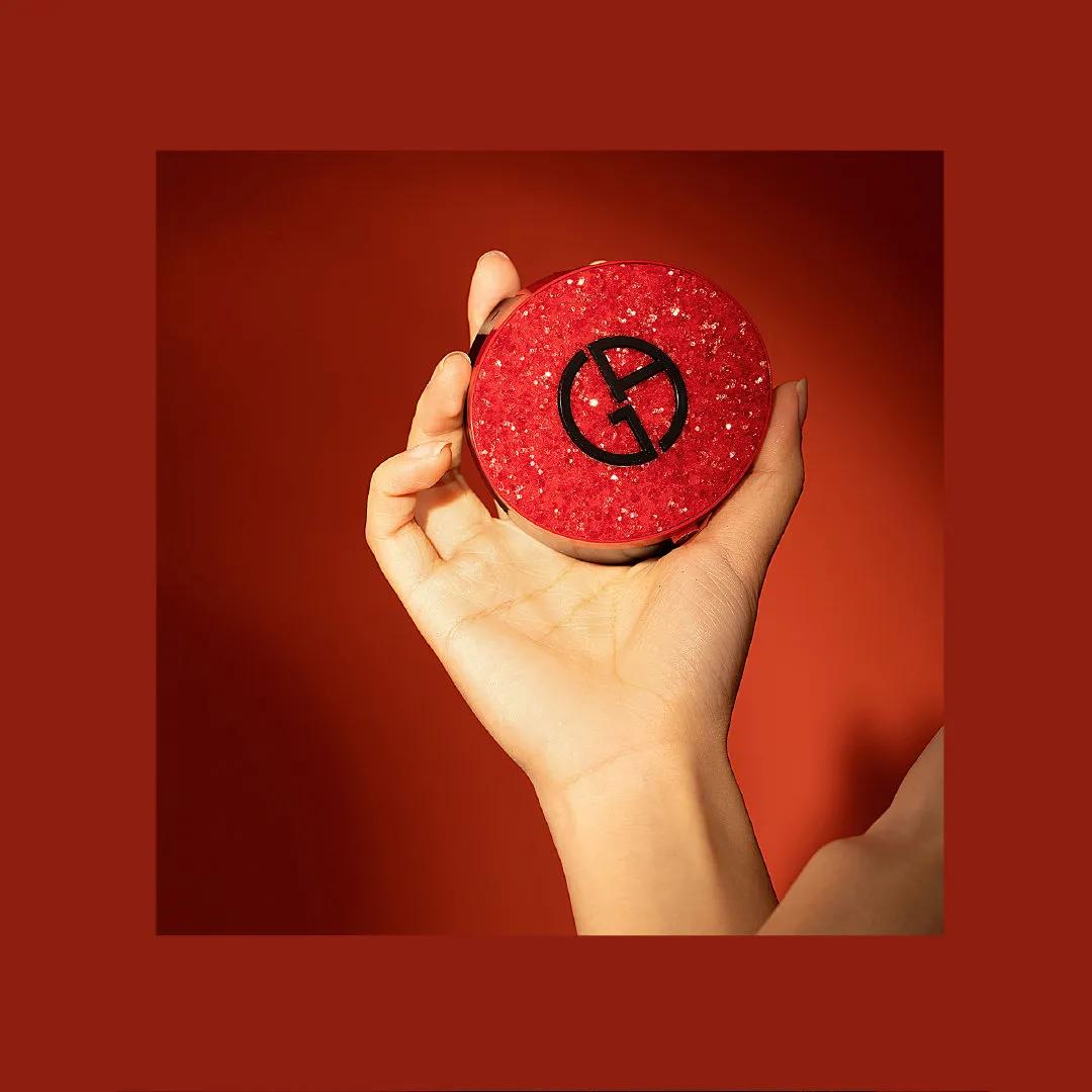 阿玛尼易烊千玺代言气垫,易烊千玺代言阿玛尼刻字