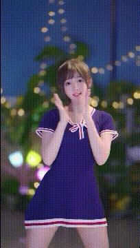 广场舞大妈抢占场地搞笑视频,广场舞大妈抢篮球场惹众怒