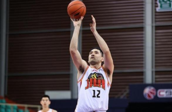 钟诚抢断战胜吉林,吉林男篮钟诚最后三分