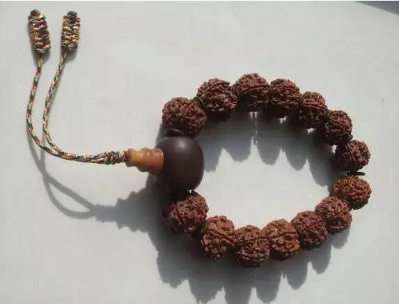 无绳结手串打结方法,文玩核桃手串绳结打法