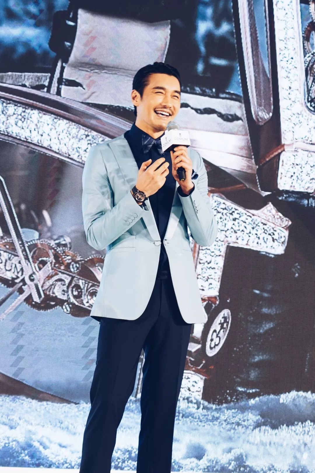 不止是表圈“造桥”大师！带你领略不一样的昆仑表最新款腕表