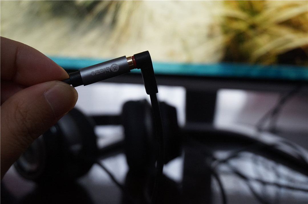 华为手机耳机与小米手机耳机,小米手机耳机和华为耳机