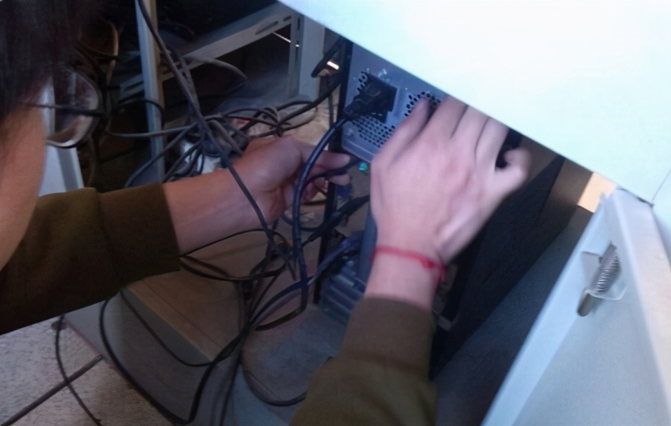 电脑主板mos管更换,电脑更换主板提升大吗