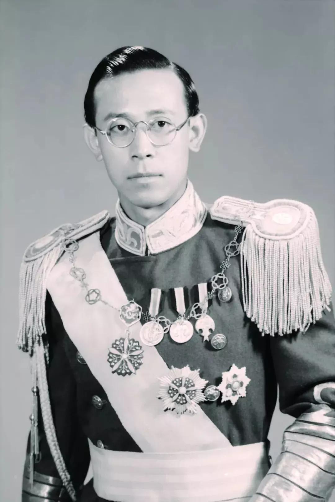 姜文为什么这么拍邪不压正,姜文为什么这样拍邪不压正