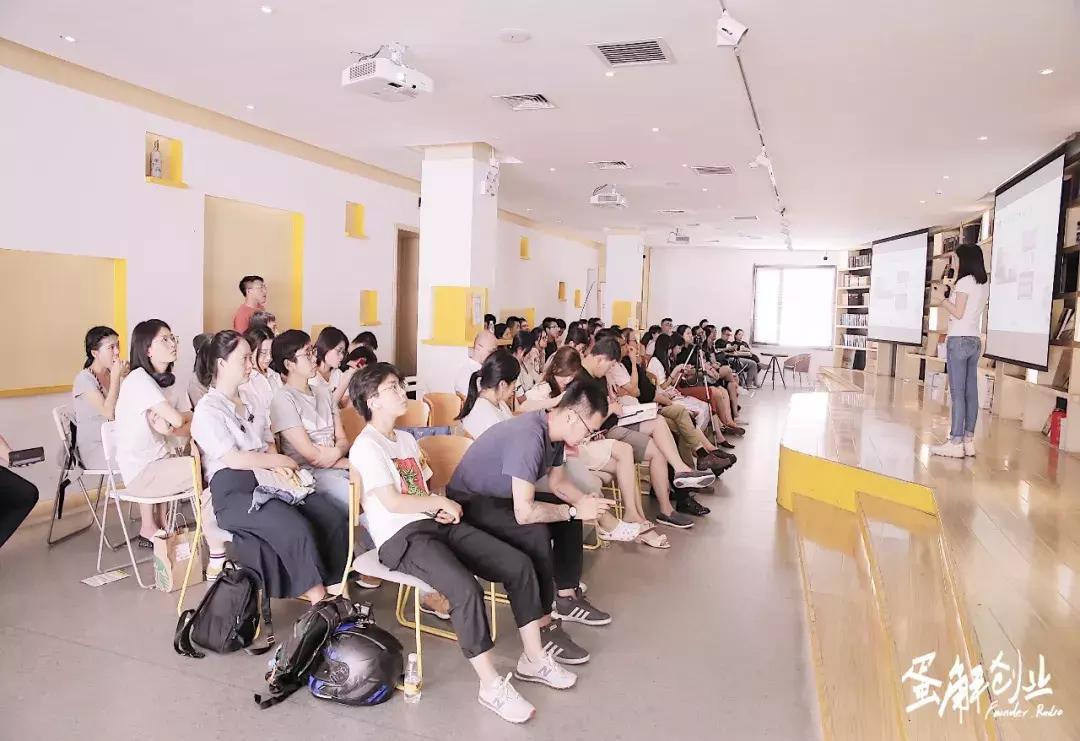 内容创业下半场，公众号如何做到10W+，抖音3个月粉丝从0到250W？