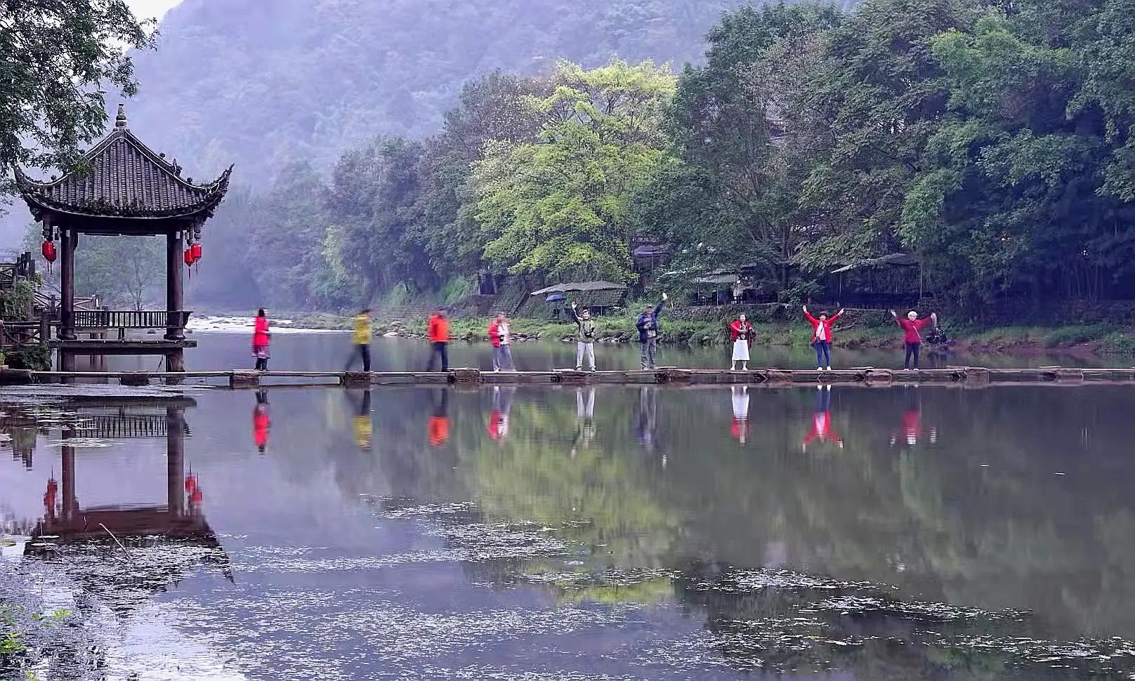 上里古镇大还是柳江古镇大,上里古镇与柳江古镇