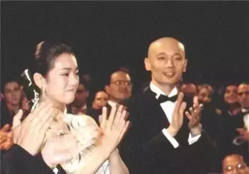 花百万走红毯视频,花十万走红毯