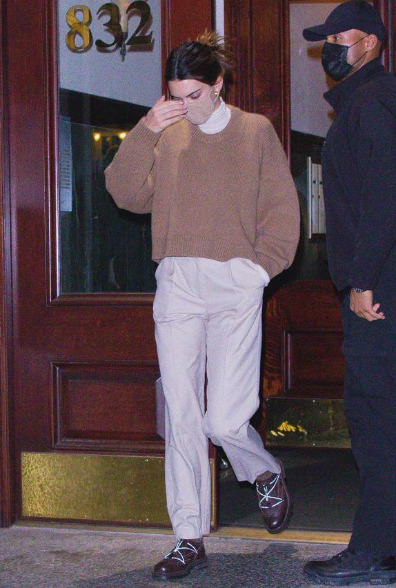 分享几套初春最时尚穿搭look,秋季穿衣不犯愁瞧瞧这几款穿搭