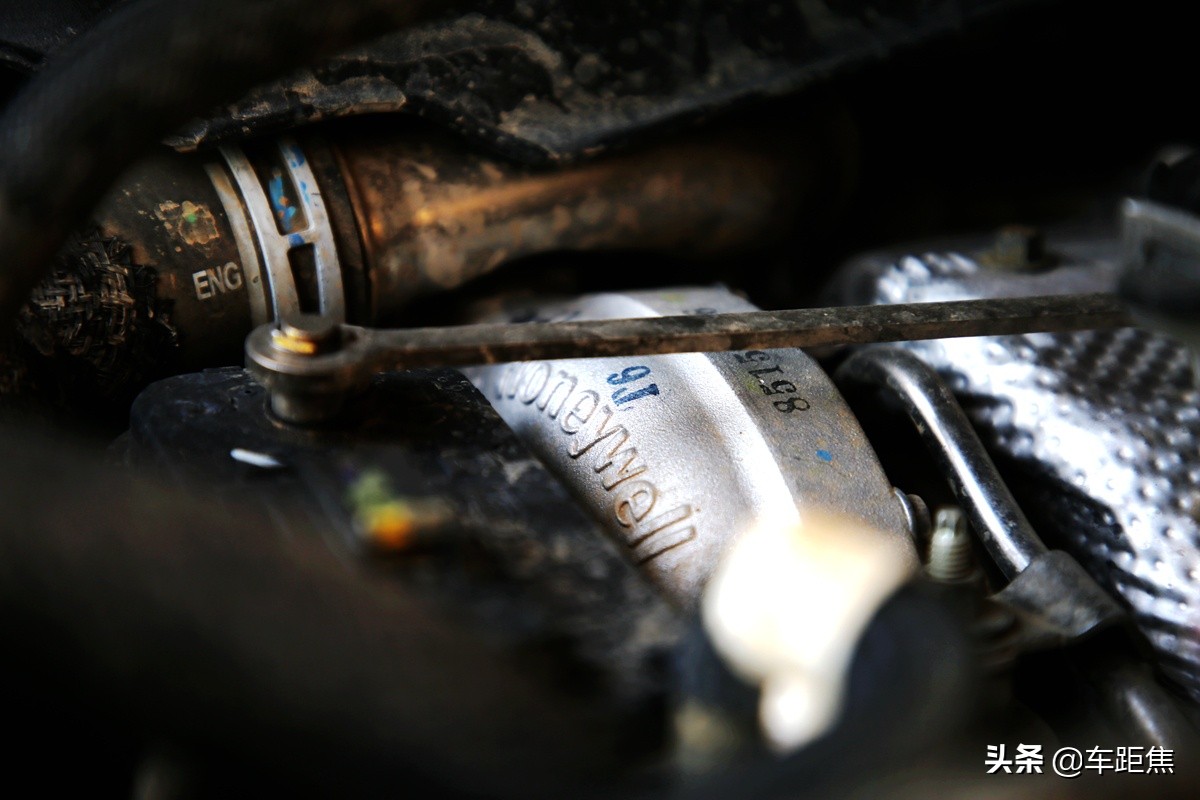 感受牧马人第一视角,牧马人沉浸式体验白色内饰