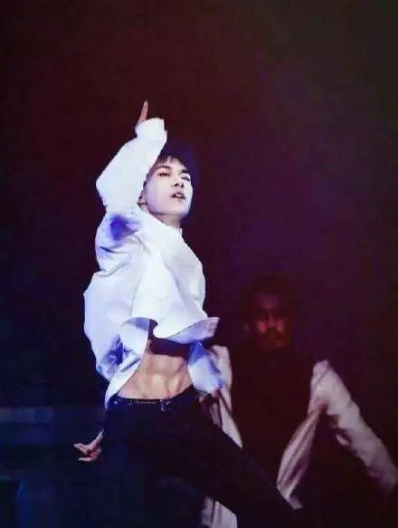 易烊千玺早期名气,易烊千玺为啥是发展最好的一个