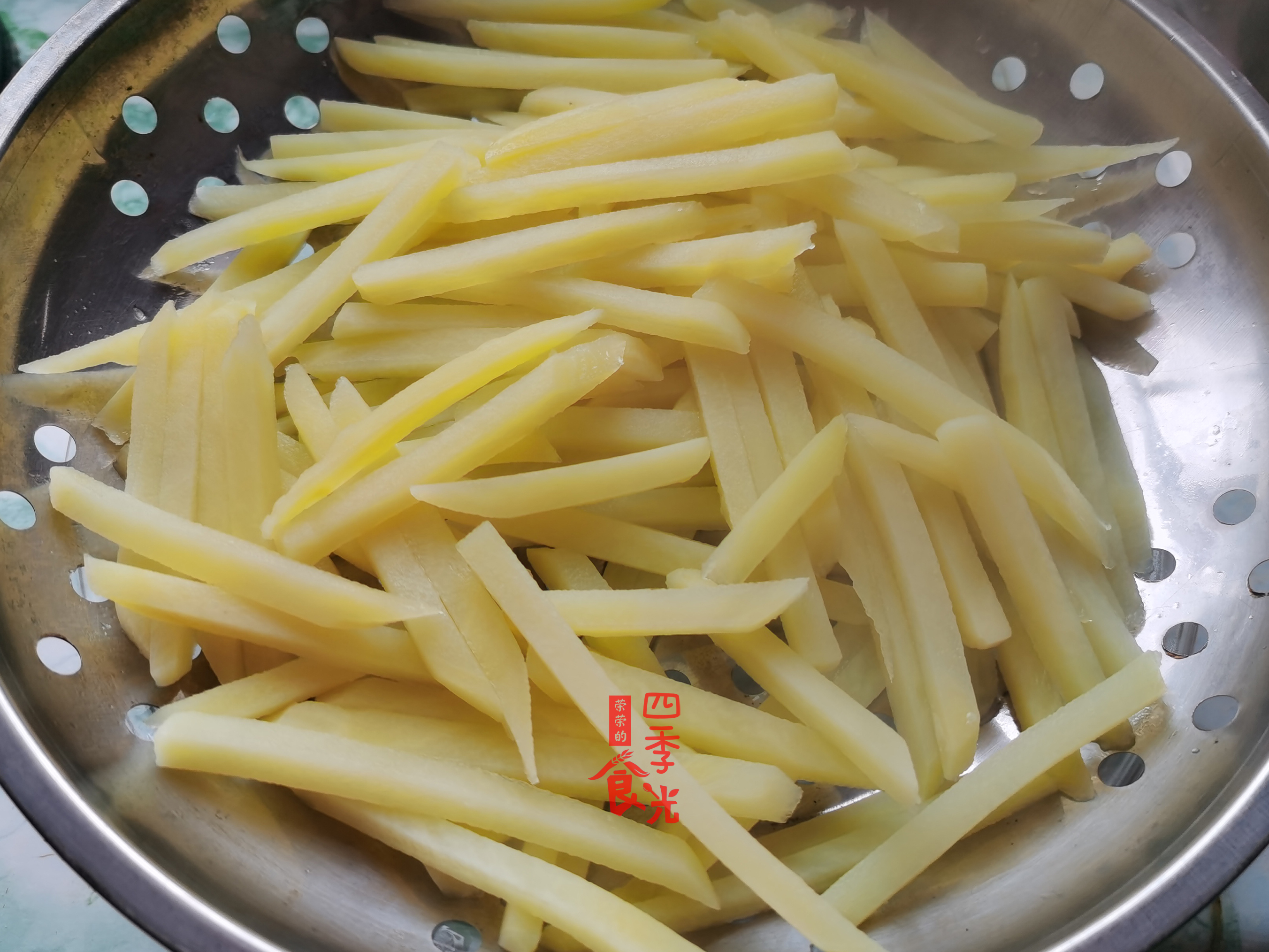 家庭版炸薯条的做法大全,炸薯条怎么可以让薯条不变软