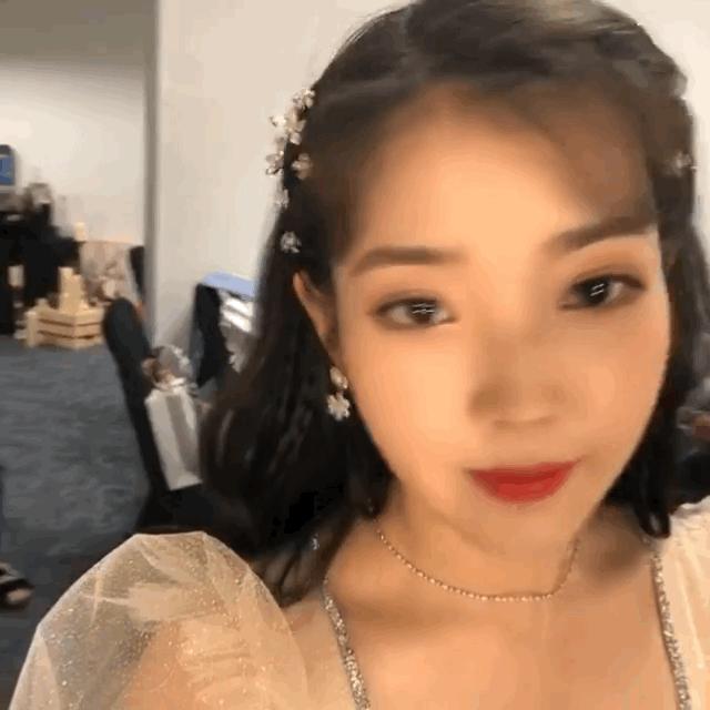 豪车旁边一辆自行车搞笑图,搞笑豪车旁边单车图