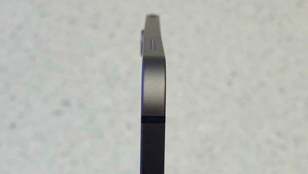 ipadpro2018弯了一点可以修吗,ipadpro2018弯了怎么办