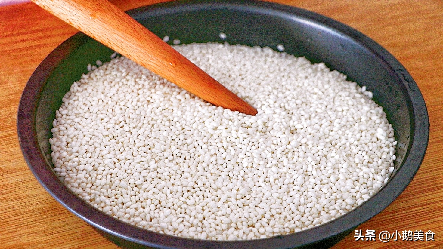 糯米别再包粽子了教你做糯米切糕,糯米别包粽子了加了3个鸡蛋