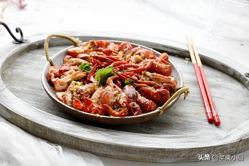 蒜蓉小龙虾不用油炸直接炒怎么做,小龙虾做法不油炸蒜蓉