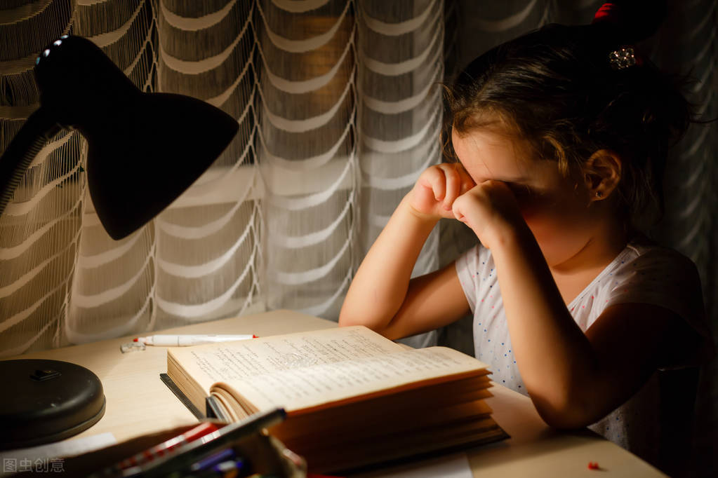 北京女教师问：为什么抄作业？学生回复：没啥原因，就是因为懒