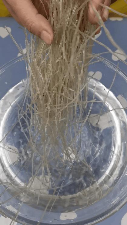 锡纸花甲粉丝煲砂锅的做法视频,简单又好吃的花甲粉丝煲