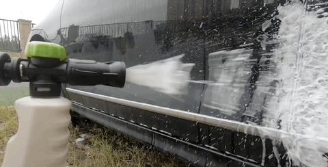 高层小区自己洗车视频全教程,在家洗车怎么洗最省钱