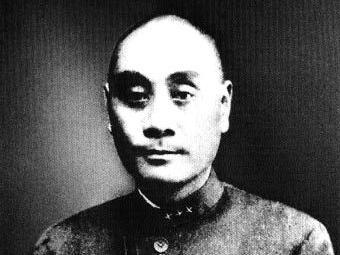 傻儿司令前半生毁誉参半，1937年周恩来对他说了什么，点醒了他？