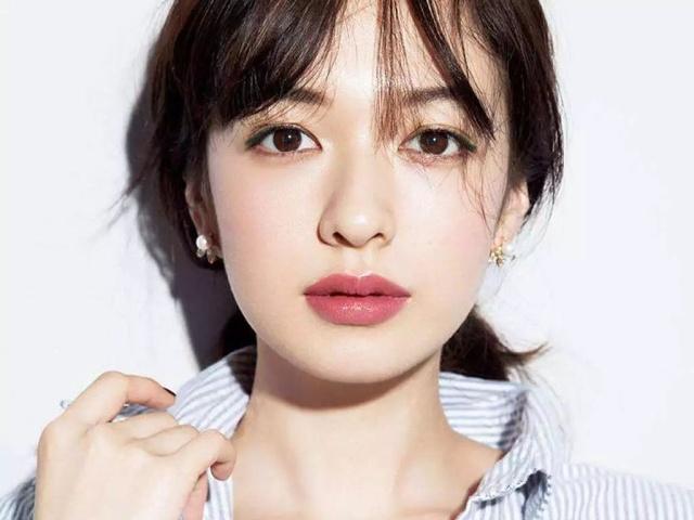 学习化妆初学者建议要学哪些,新手学化妆要先学哪些基础