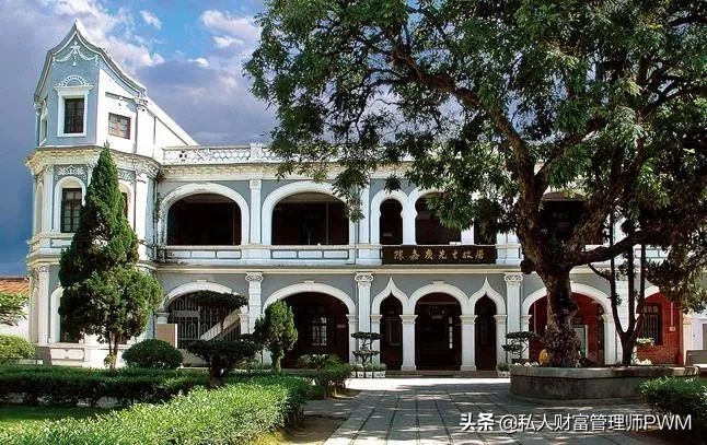 李光前和陈嘉庚谁的贡献大,李光耀谈陈嘉庚