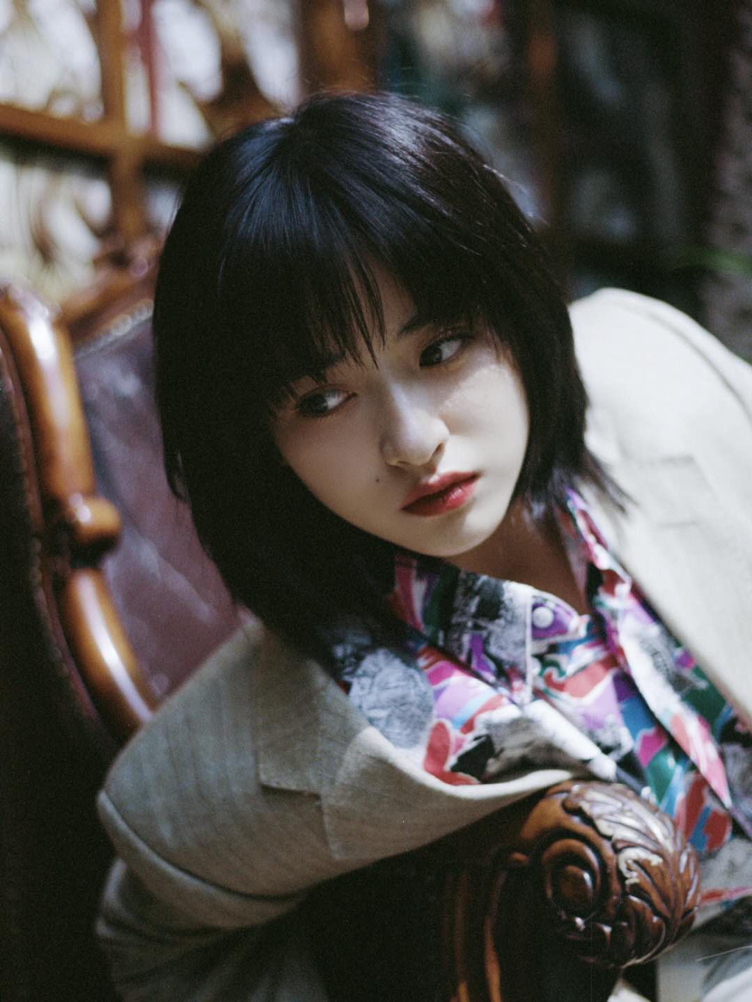 修饰脸型好看又显气质,修饰脸型显脸长发型