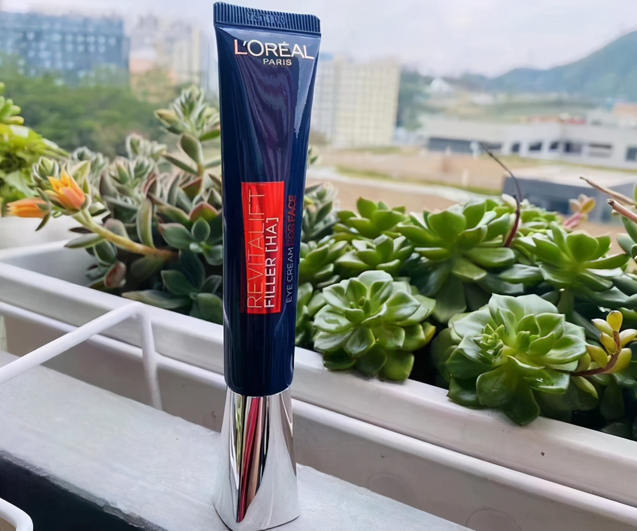 什么牌子的眼霜保湿去细纹好,介绍几款保湿效果好的眼霜