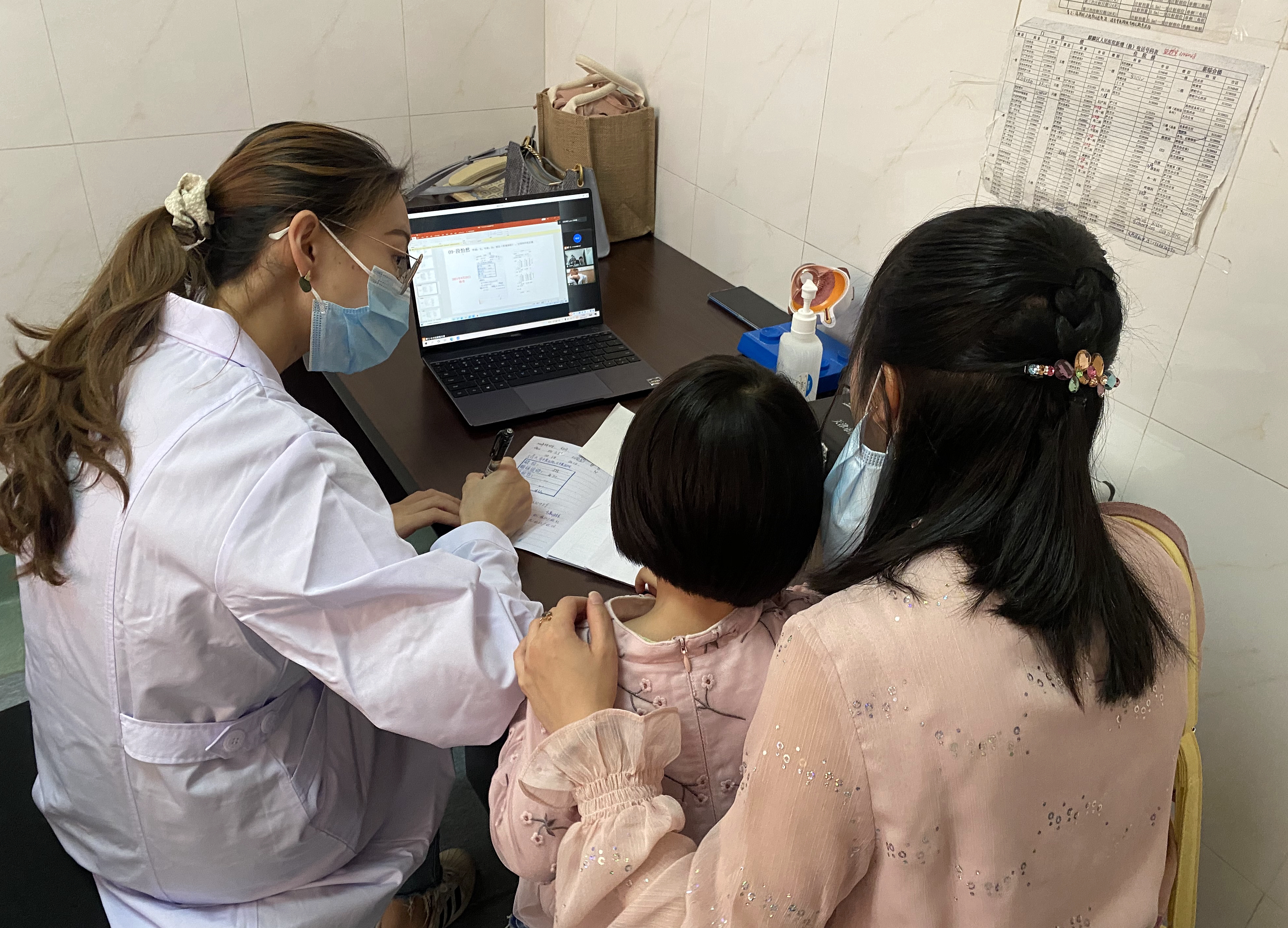 爱眼护眼共享清晰“新视界”麒麟区人民医院眼视光中心成立