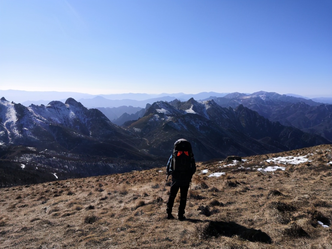 光鹿跑兵冰徒步,秦岭光鹿跑冰穿越攻略