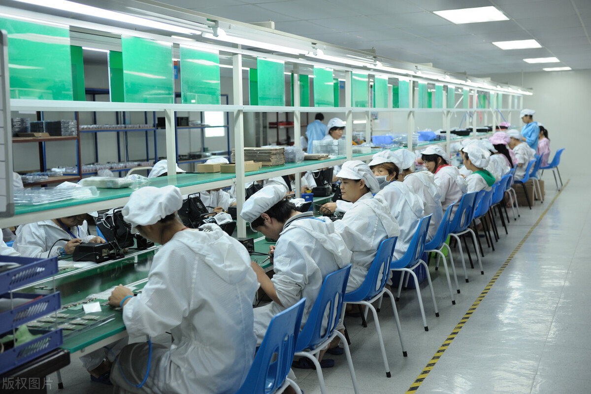 靠写网文月入十万的生活,边打工边写网络小说月入三万