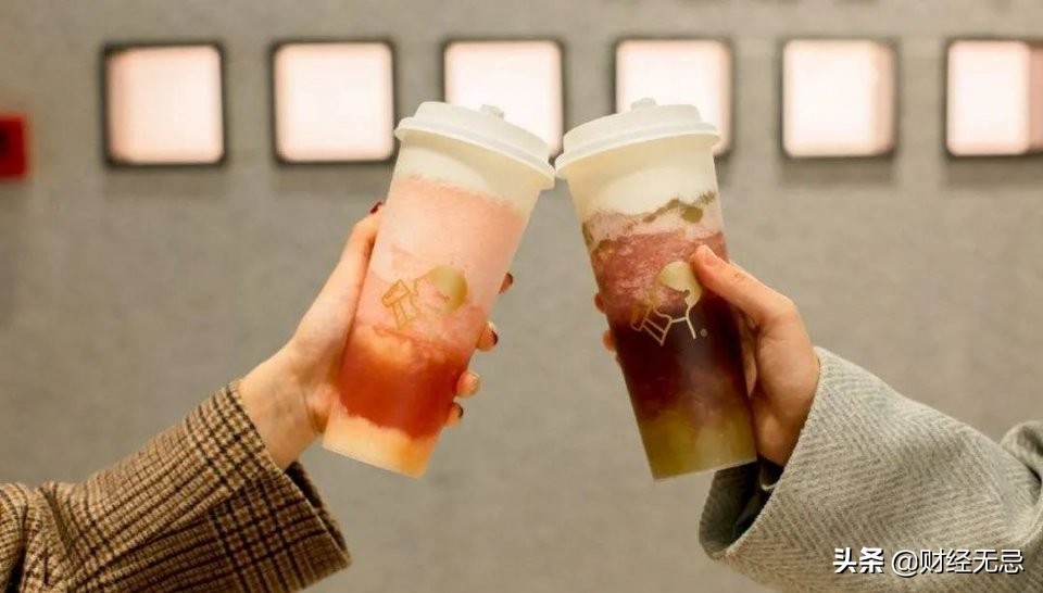 茶颜悦色排到喜茶,喜茶和茶颜悦色排队