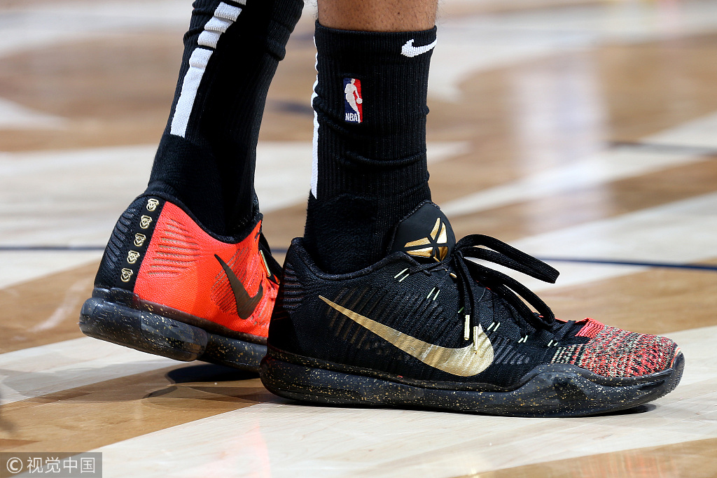 NBA今日球鞋精选：新配色UACurry5来了！库里穿它致敬老爹