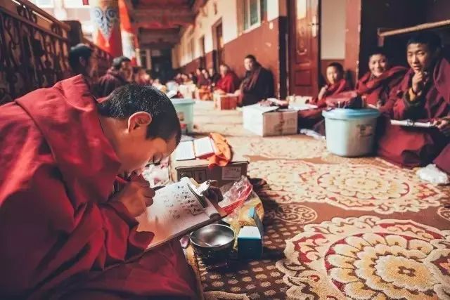 唯愿不负美景不负卿,不负美景不负卿什么意思