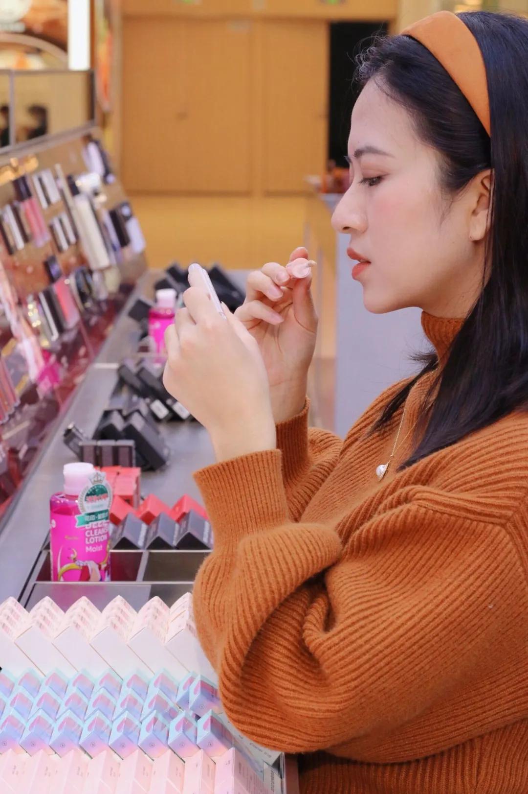 超大网红彩妆集合店wowcolour大连,超大网红彩妆集合店wowcolour北京