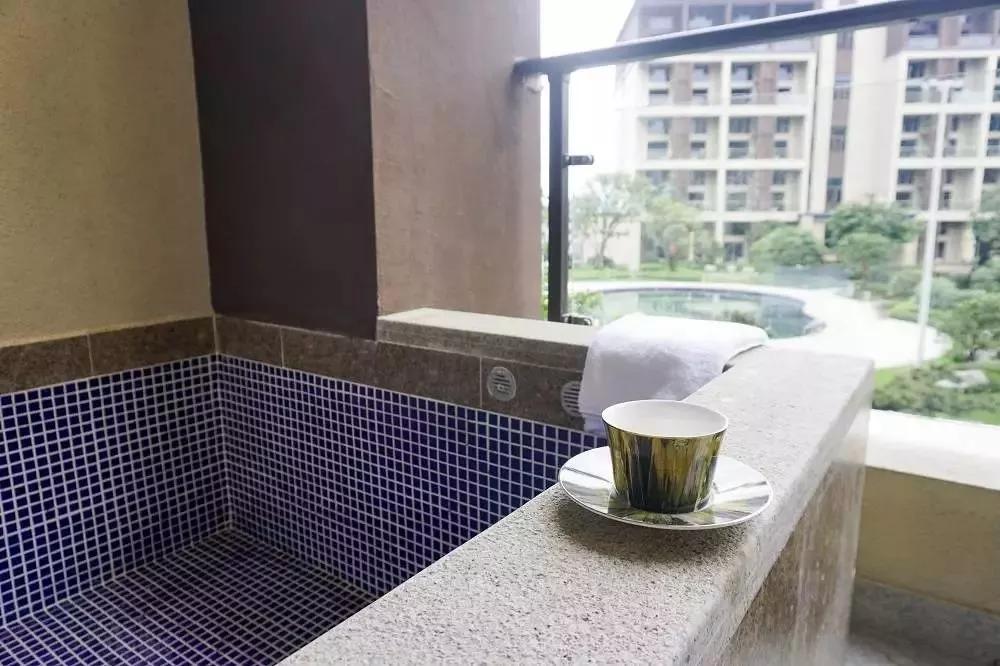 广东省内海拔最高的5星温泉金叶子，高山温泉+房间温泉一并拥有