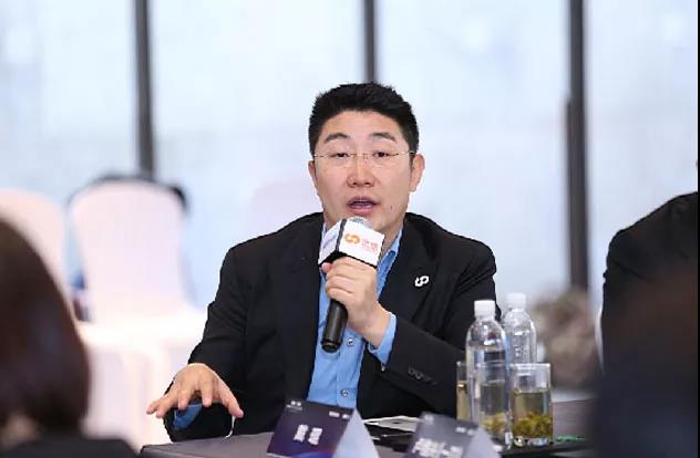 优信淘宝牵手新零售“专业教练”能否喝到“鲜美头汤”？