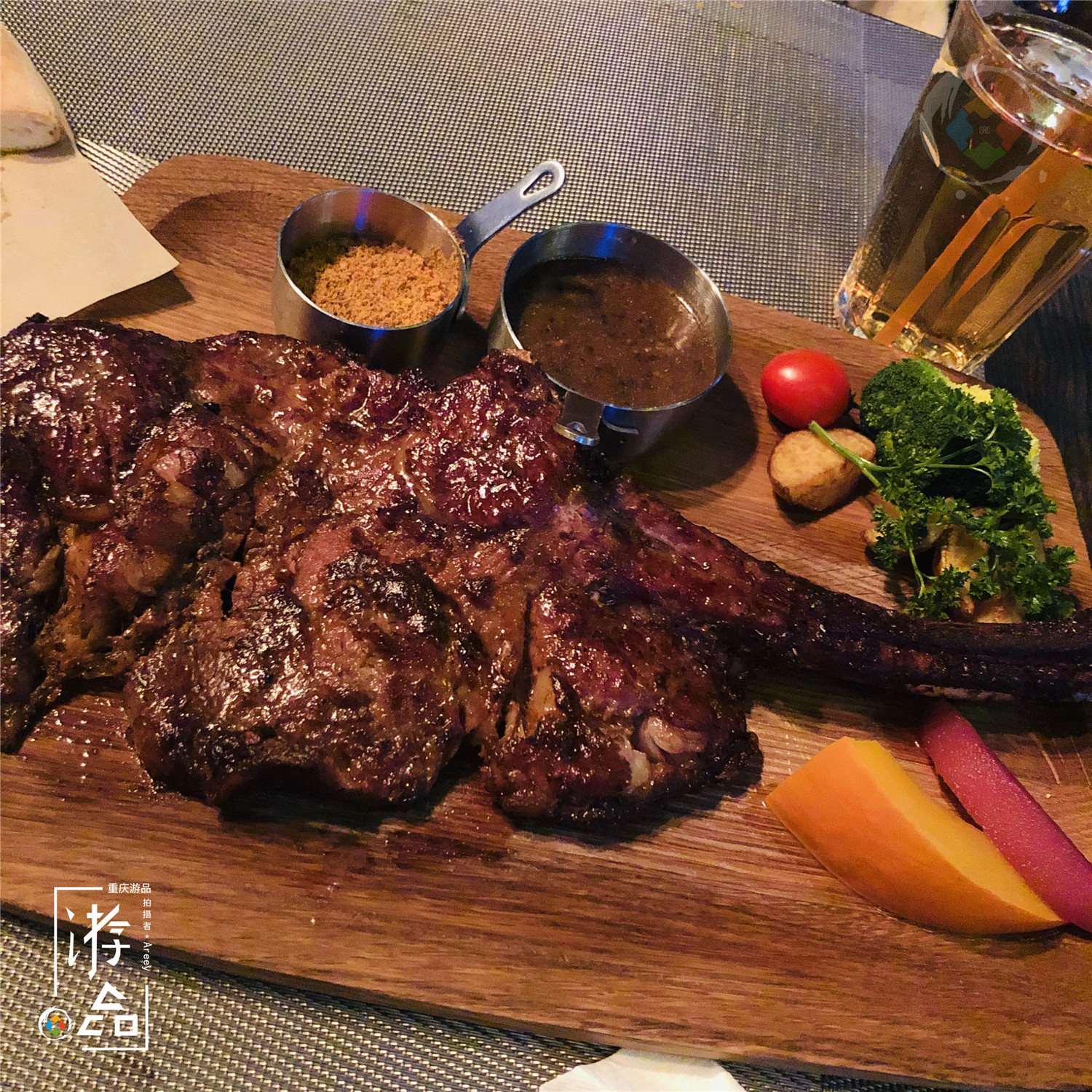 来自*藏西**烤羊腿，融入了本地的调料，味道更上一层楼，太香了