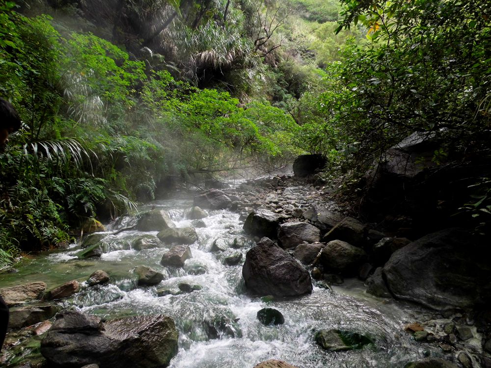 菲律宾游散记（46）-杜马盖地（4）：火山口真正的温泉