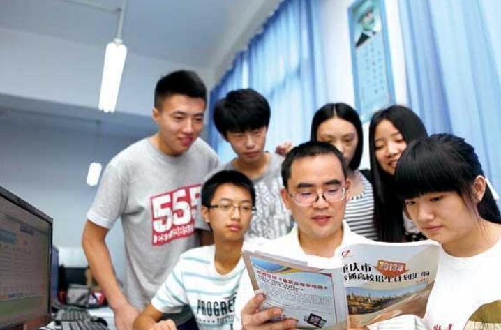 文科生的春天8大好就业方向,文科生近几年较好找工作的专业