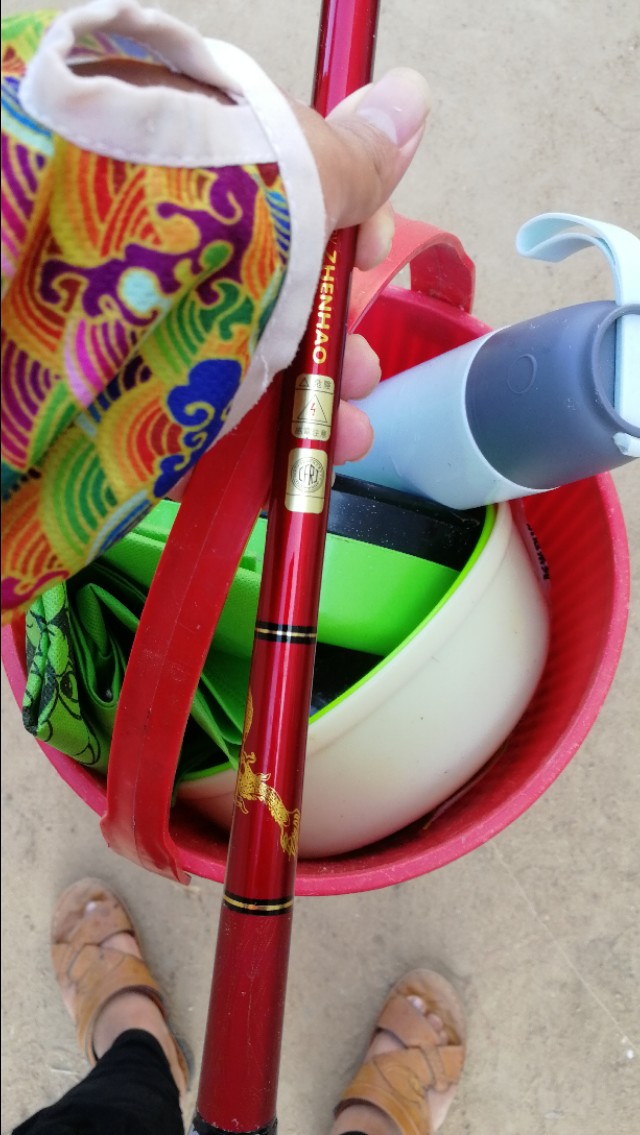 钓鱼装备全套整理渔具选择,在渔具店买钓鱼的装备