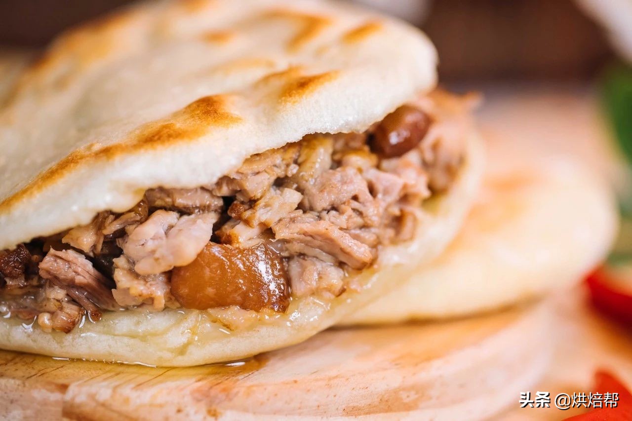 打发蛋白为什么要加柠檬汁,蛋白打发为啥还是稀