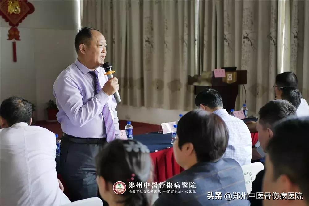 我院特邀风湿病专家孟庆良来院授课指导！