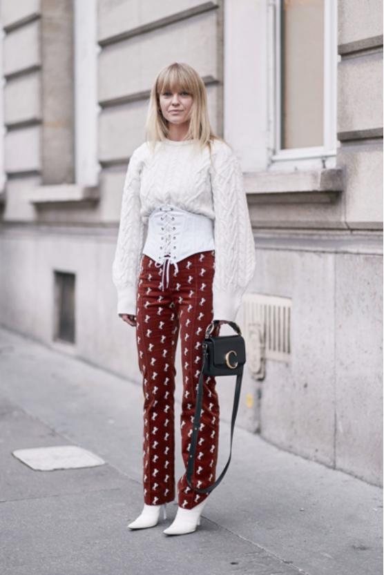 今年流行奶油风穿搭,秋冬奶油色穿搭