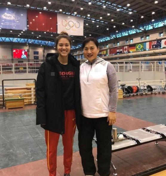 中国首位“归化者”郑妮娜力：传承外婆的梦想，为国争夺田径之王