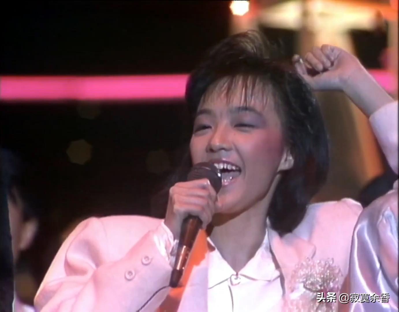 锁定85年群星劲歌荟萃,年轻时代的他们太惊艳太出彩了