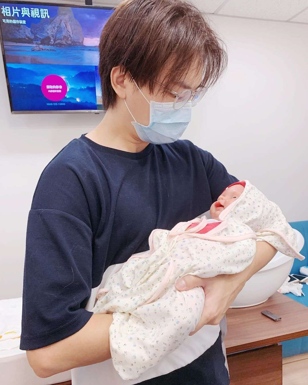 棣欐腐鐭ュ悕姝屾墜鍙戠儳鍏ラ櫌,鎰熸煋鑲虹値棣欐腐鑹轰汉